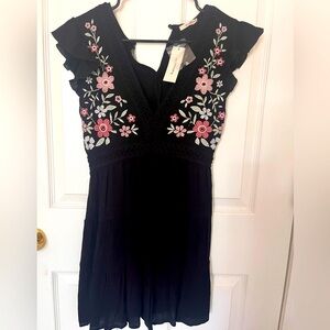 NWT Francesca’s Embroidered floral dress